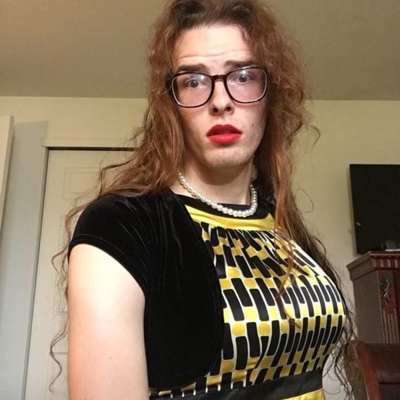 Meet the Posher - Picture 6 of 10